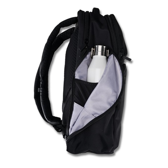 Ogio Pace Pro 25L Rucksack, stormy weather