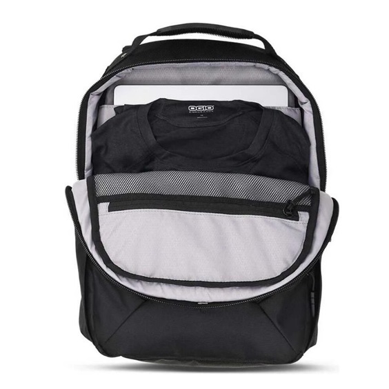 Ogio Axle DNA Pro 20L Rucksack, schwarz