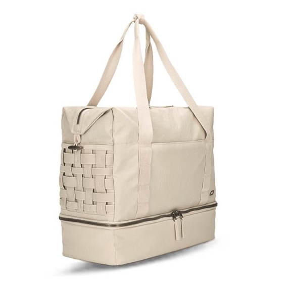 Ogio Rise Weekender Duffel 36L Bag, vanilla creme