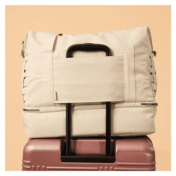 Ogio Rise Weekender Duffel 36L Bag, vanilla creme