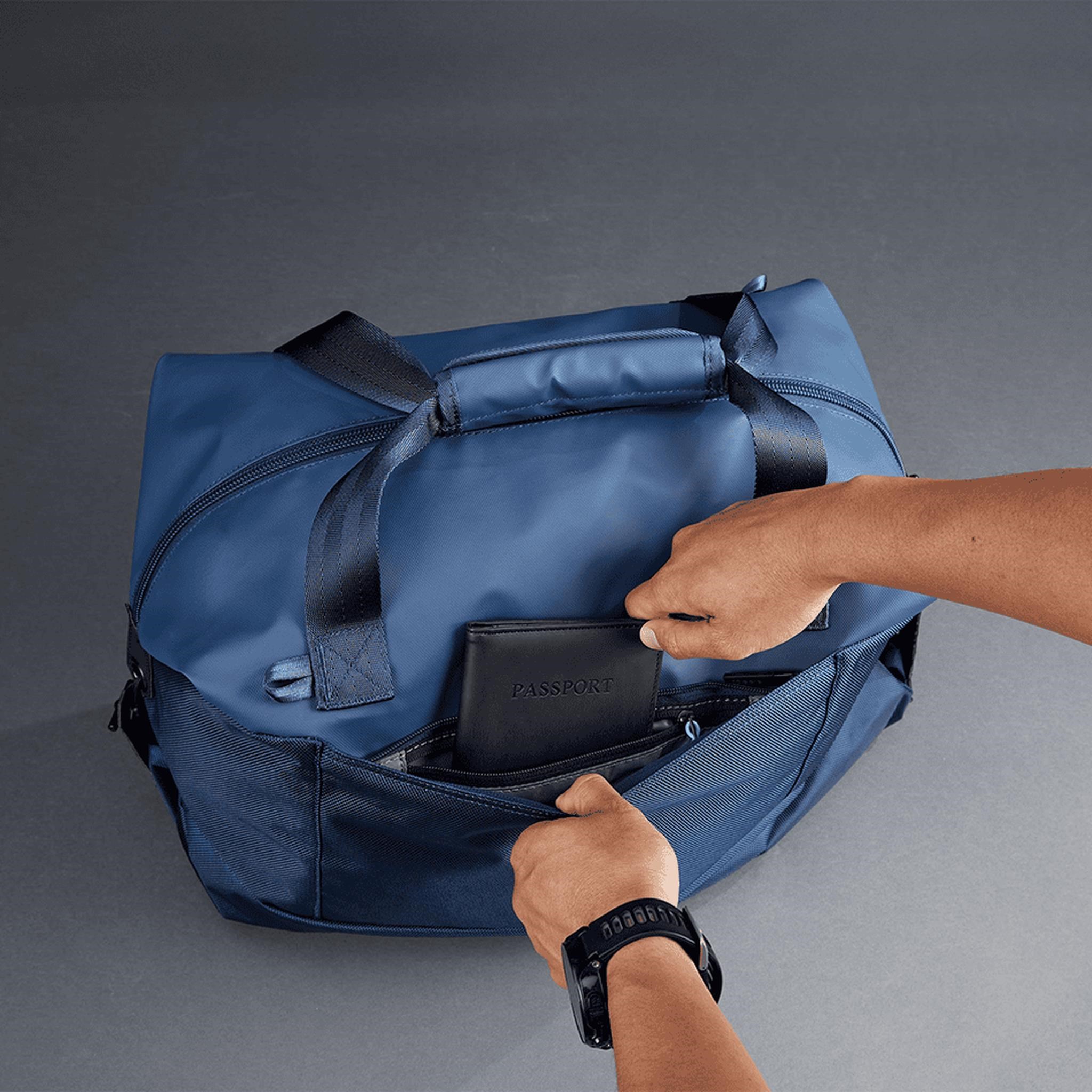 Ogio Pace Pro 42L Duffel Pack, grey pinstripe
