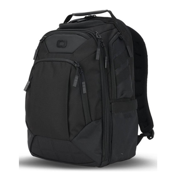 Ogio Renegade DNA 27L Rucksack, schwarz
