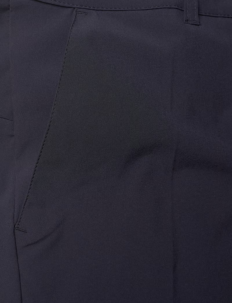 Daily Sports Beyond Damen Shorts, dunkelblau