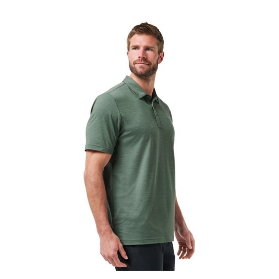 Travis Mathew The Heater Herren Poloshirt, balsam green