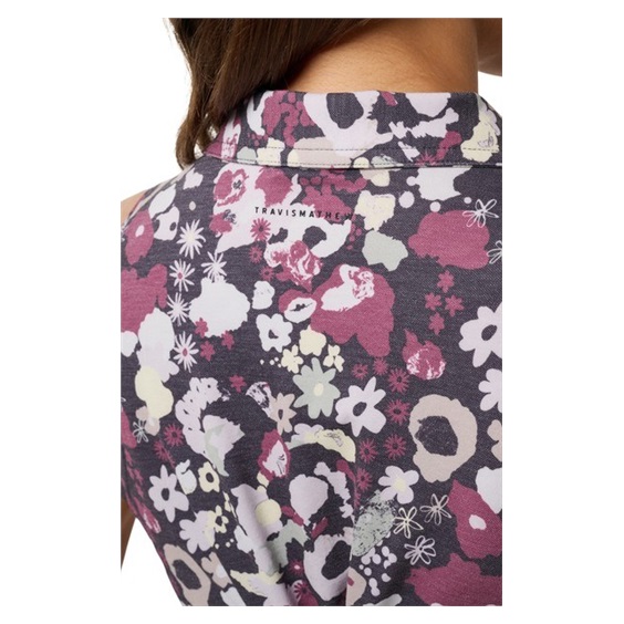 Travis Mathew Featherweight Printed ärmelloses Damen-Polo, graystone floral multi