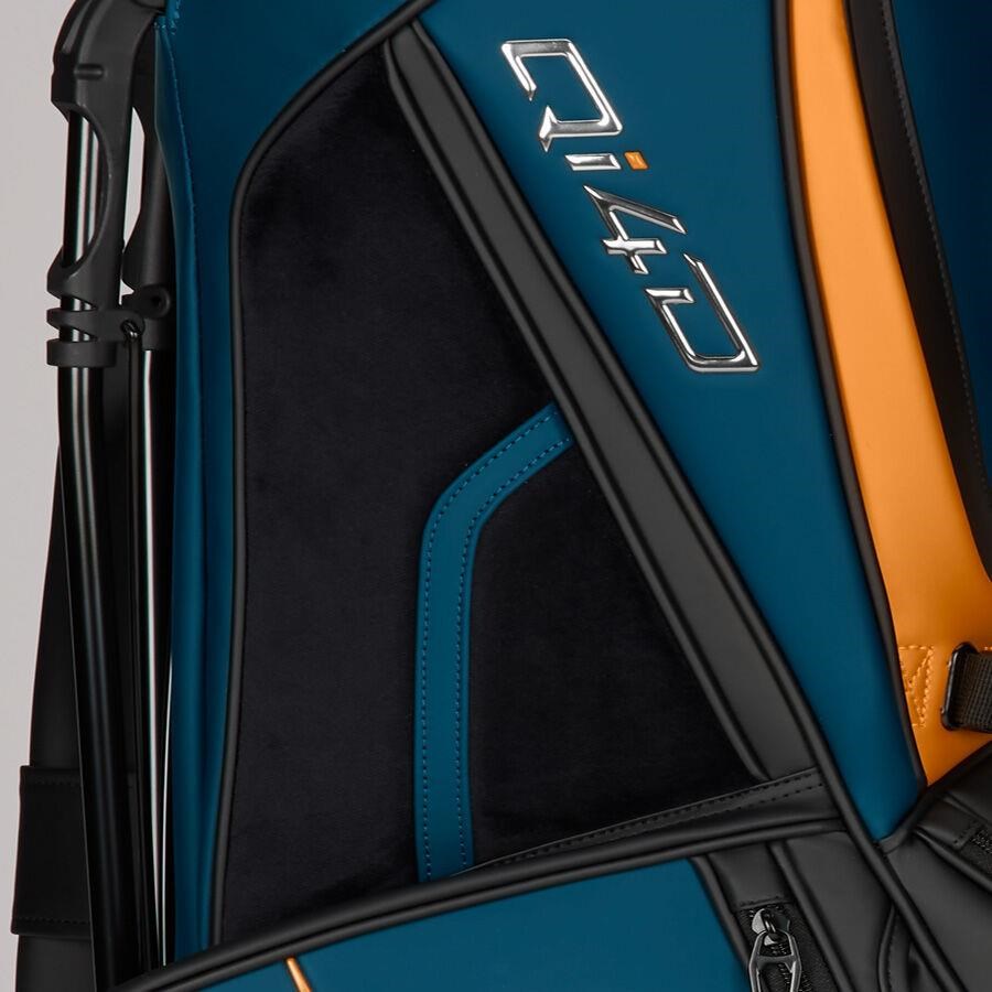 TaylorMade Qi4d Tour Standbag