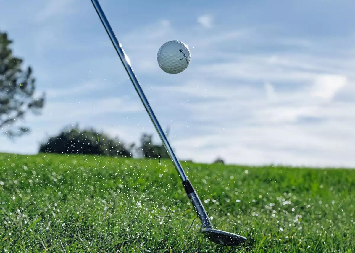TaylorMade TP5 Stripe Golfbälle