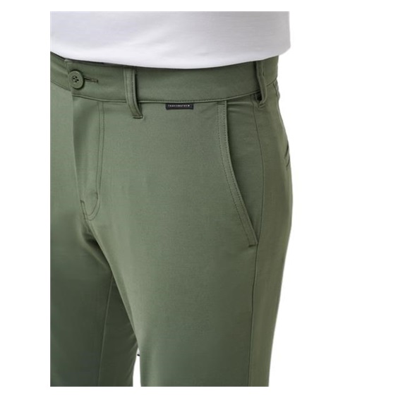 Travis Mathew Open To Close Tech Chino Herren Hose, thyme
