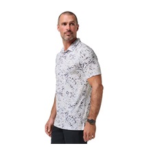 Travis Mathew Featherweight Chill Herren Poloshirt, weiss