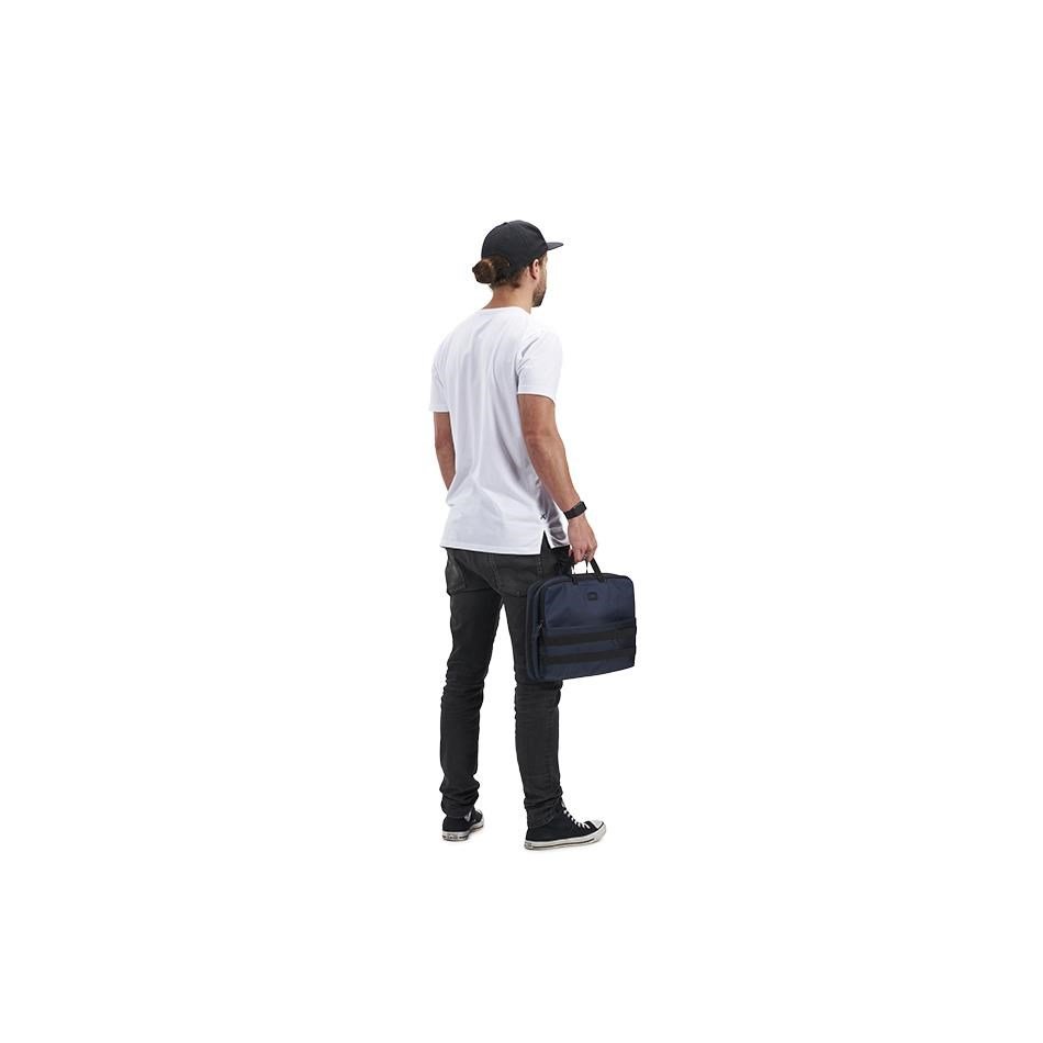 Ogio Pro 10L Brief Pack, schwarz