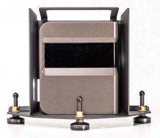 SkyTrak Launch Monitor (EU) + Protective Metal Case