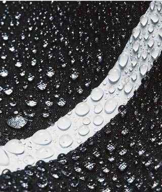 Under Armour Stormproof Cloudstrike Herrenjacke, schwarz/weiss