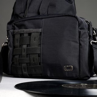 Ogio Rise Crossbody Tasche, schwarz