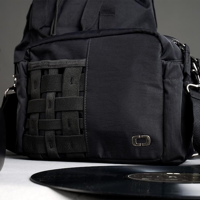 Ogio Rise Crossbody Tasche, schwarz