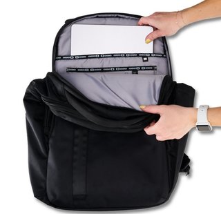 Ogio Pace Pro 25L Rucksack, stormy weather