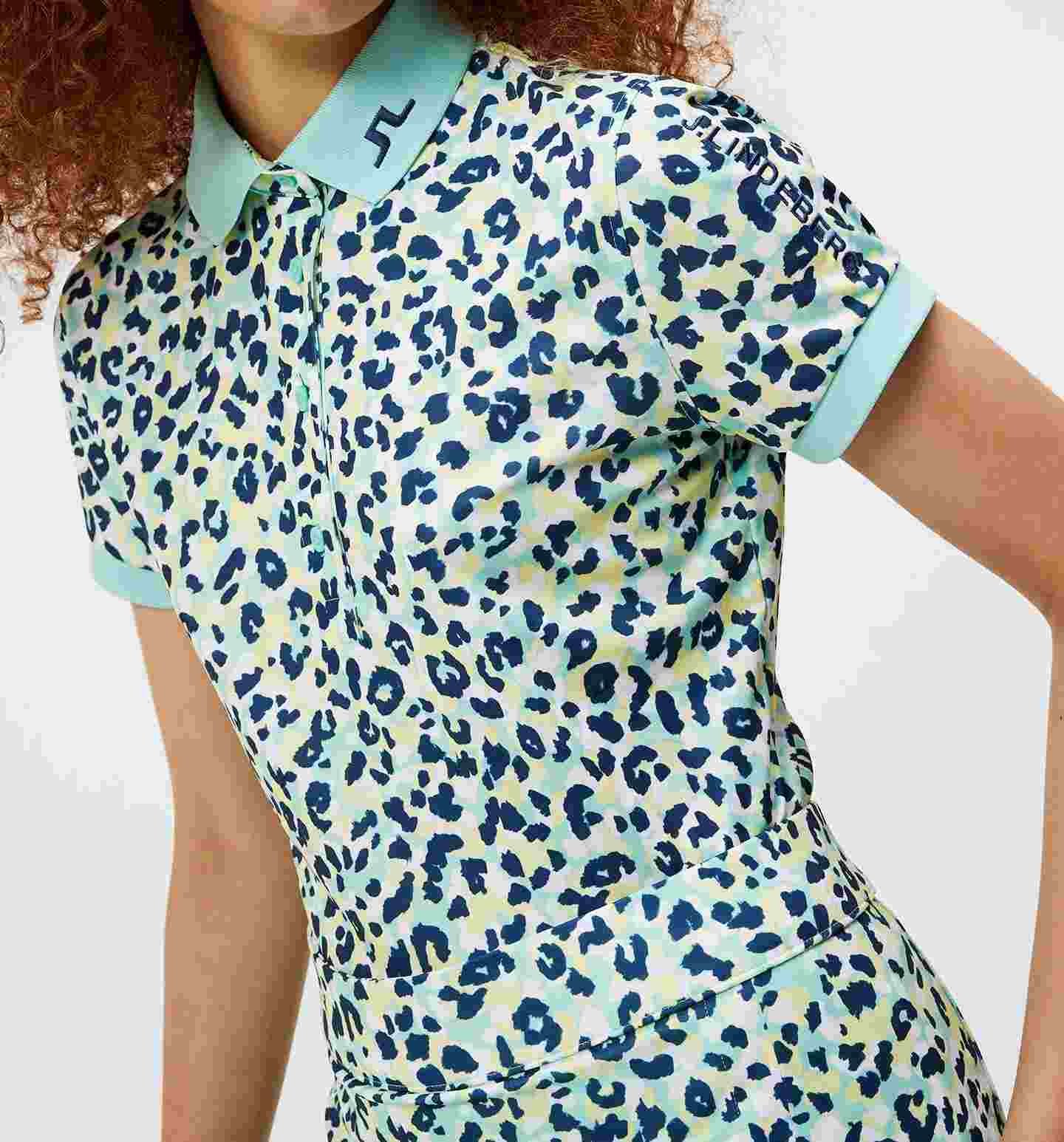 J.Lindeberg Tour Tech Print Damen Poloshirt, leopard aruba blue