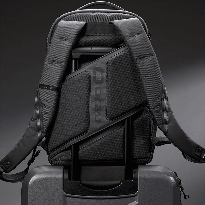 Ogio Pace Pro 20L Backpack Rucksack, grey pinstripe