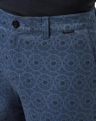 Travis Mathew Beyond the limits Herren Shorts, dunkelblau