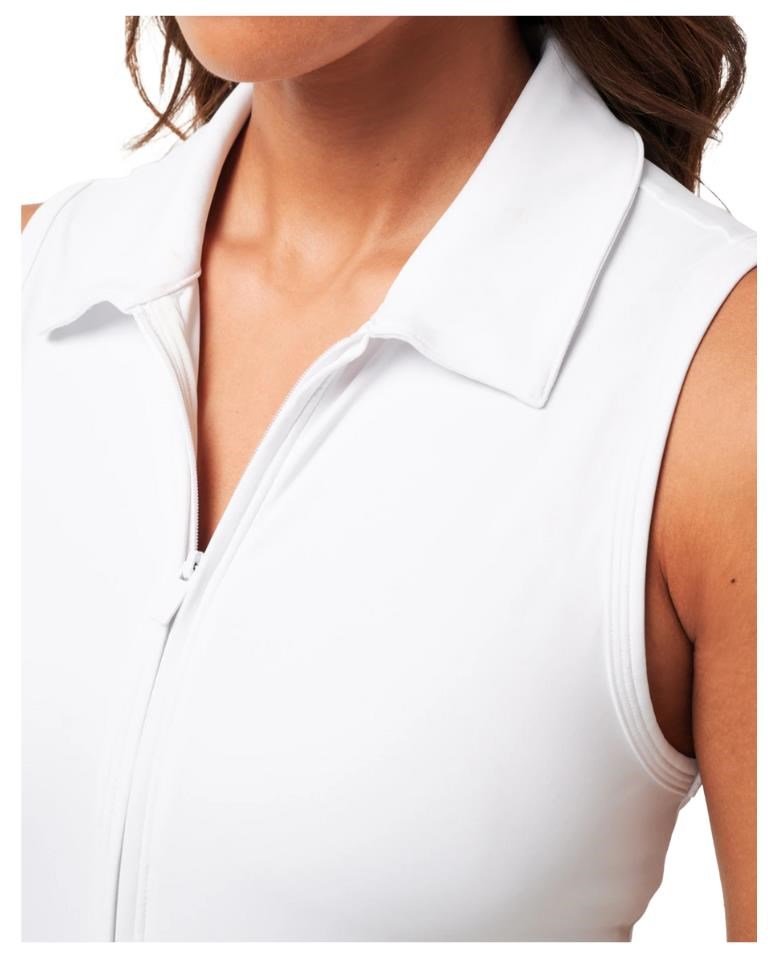 Travis Mathew Moveknit Sleeveless Polo Golfkleid, weiss