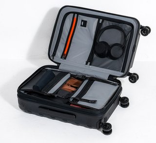 Ogio Renegade Vault Carry-On 35-40L Reisetasche, weiß