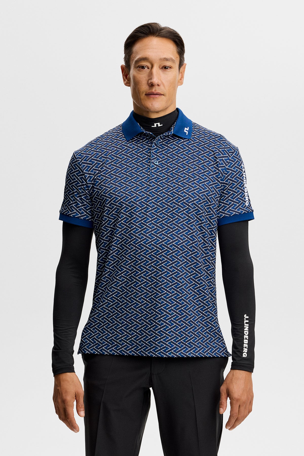 J.Lindeberg Tour Tech Print Poloshirt Ladder Estate Navy – Lifestyle auf dem Golfplatz
