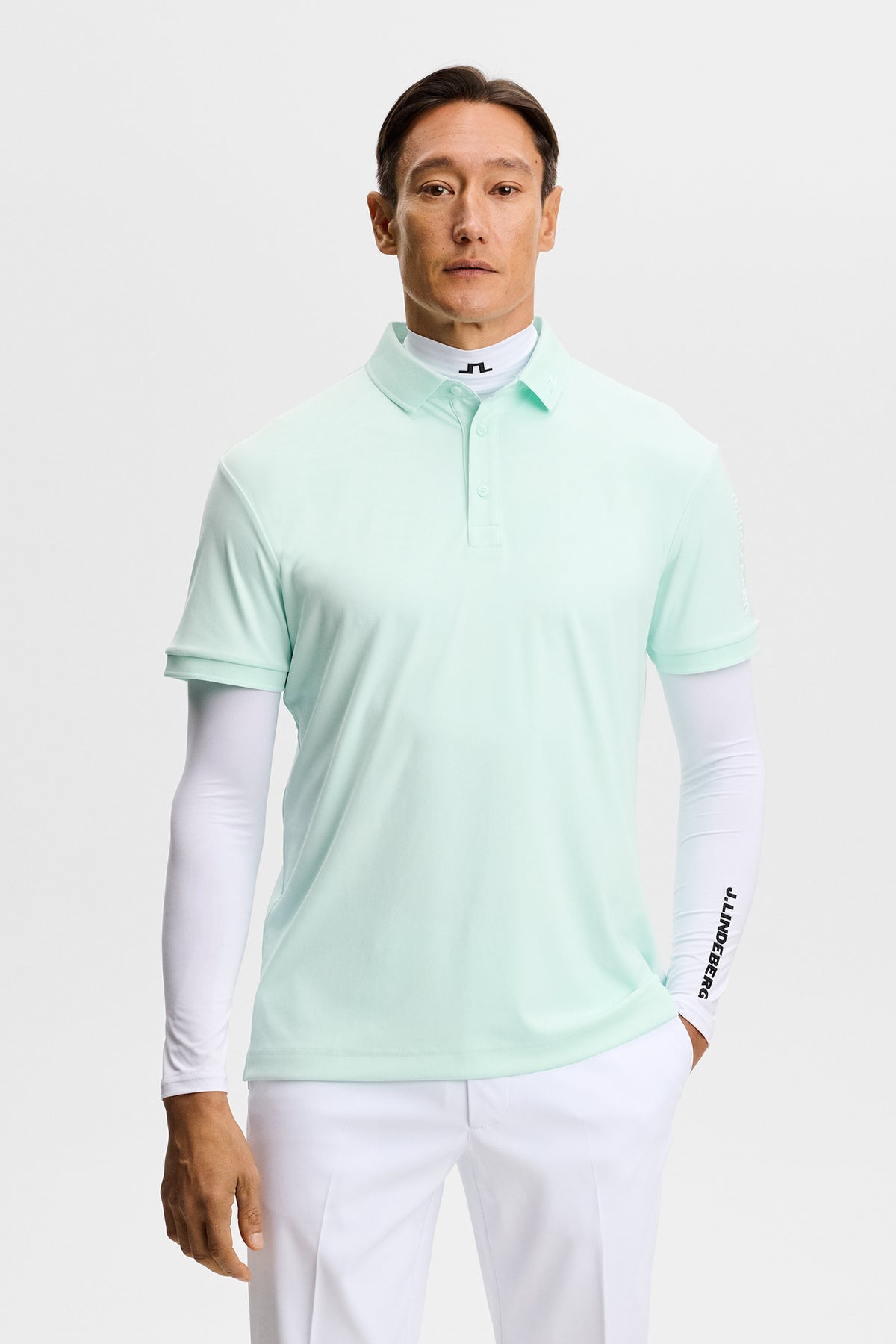 J.Lindeberg Tour Tech Polo Bay – Performance-Ansicht auf dem Platz