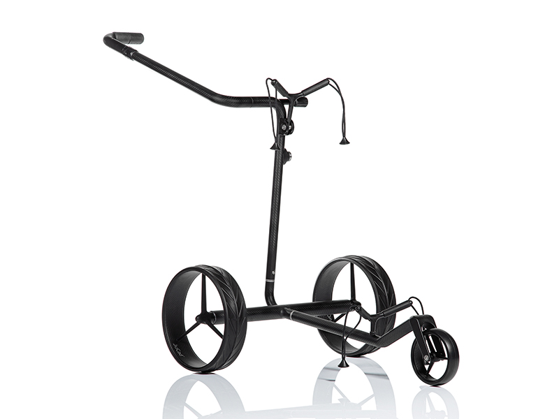 JuCad Carbon Travel Nero SV 3.0 Elektro-Trolley auf dem Platz