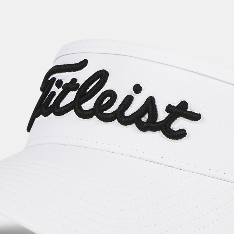 Schattierter Markenschriftzug auf dem Titleist Tour Performance Visor