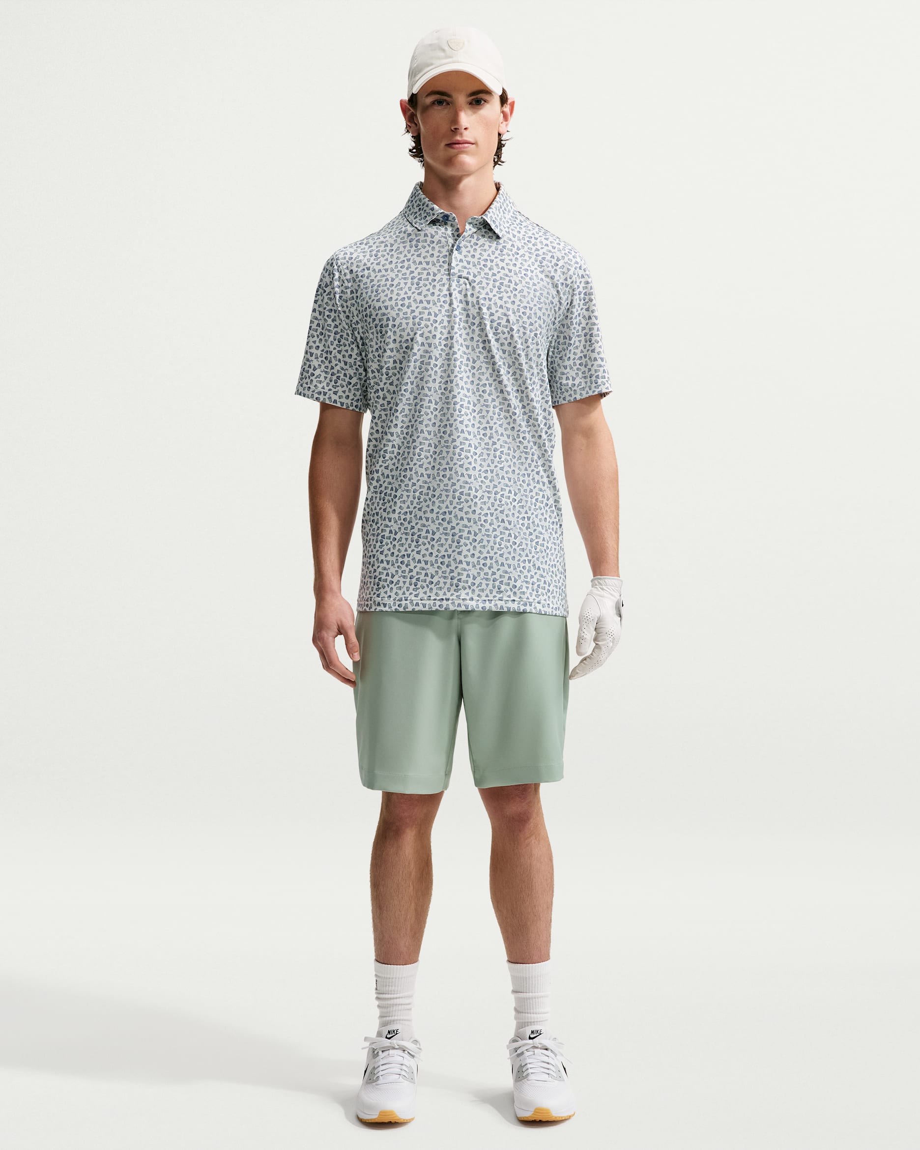 Nike Velocity Dri-FIT Golf Shorts in Jade Horizon / Wolf Grey – knielange Ansicht