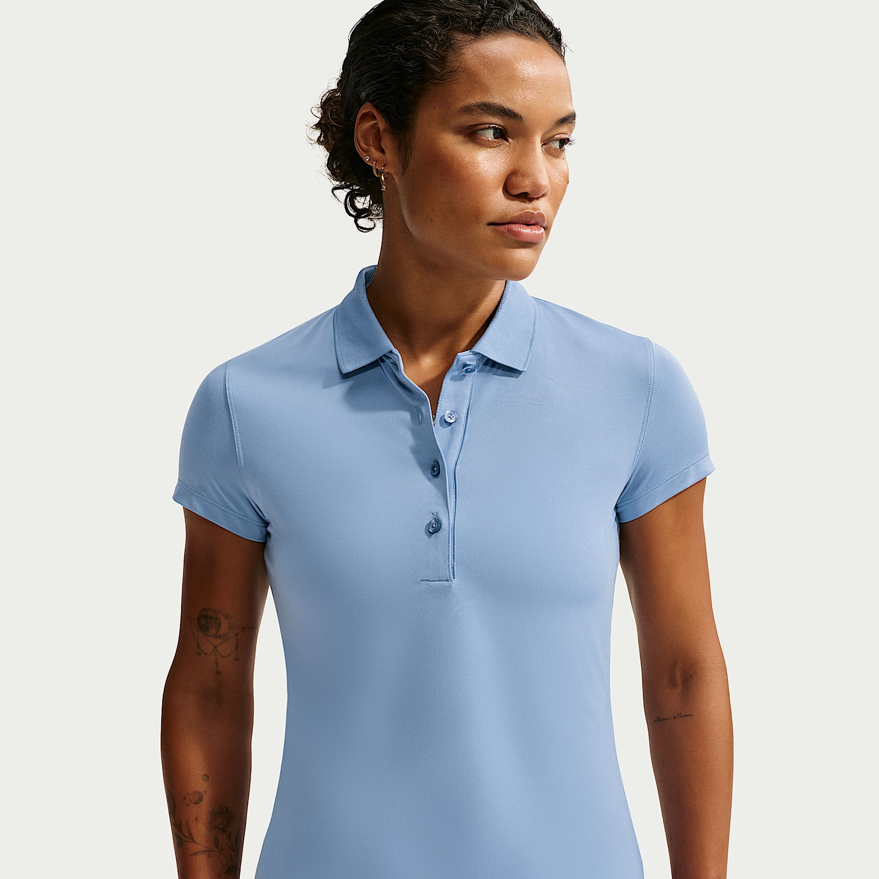 Nike Golf Club Damen Polo – Lifestyle-Feature-Ansicht