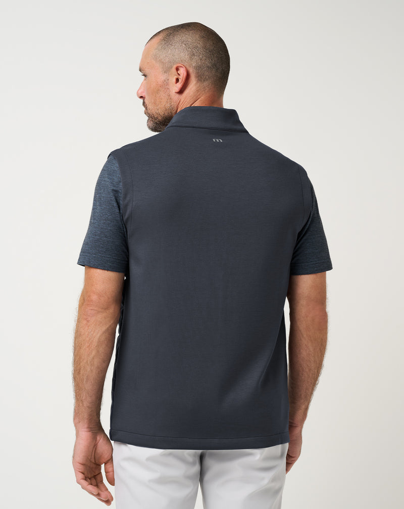 Travis Mathew Point Of Sail Vest – gesteppte Polyfill-Vorderseite Detail