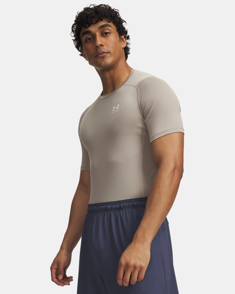 Under Armour HeatGear Kompressionsshirt Vorderansicht – Timberwolf Taupe