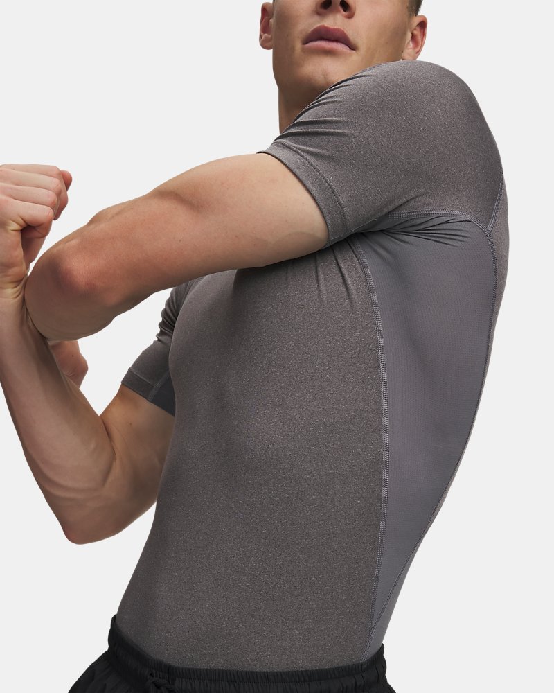 Under Armour HeatGear Kompressions-Top Seitenansicht mit Mesh-Belüftungseinsätzen
